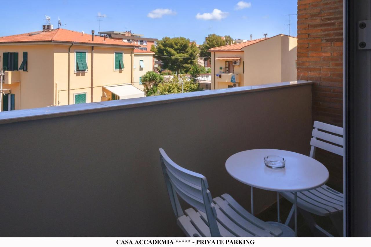 Elegante Casa Accademia ***** - Private Parking Apartamento Livorno Exterior foto